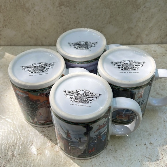 Harley Davidson set of 4 Holiday Christmas Mugs - Picture 10 of 10
